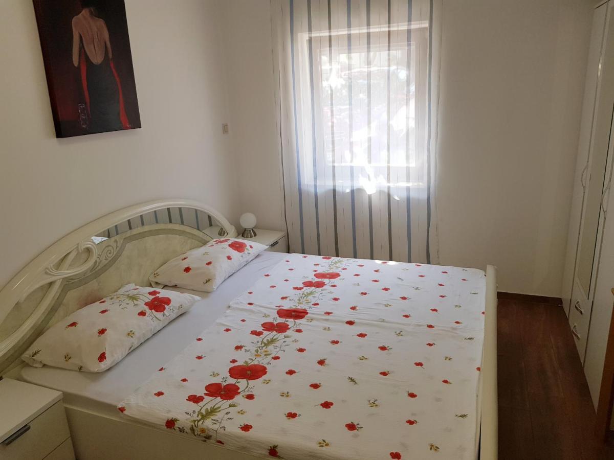 Apartments Vila Tisa Mali Lošinj Eksteriør bilde