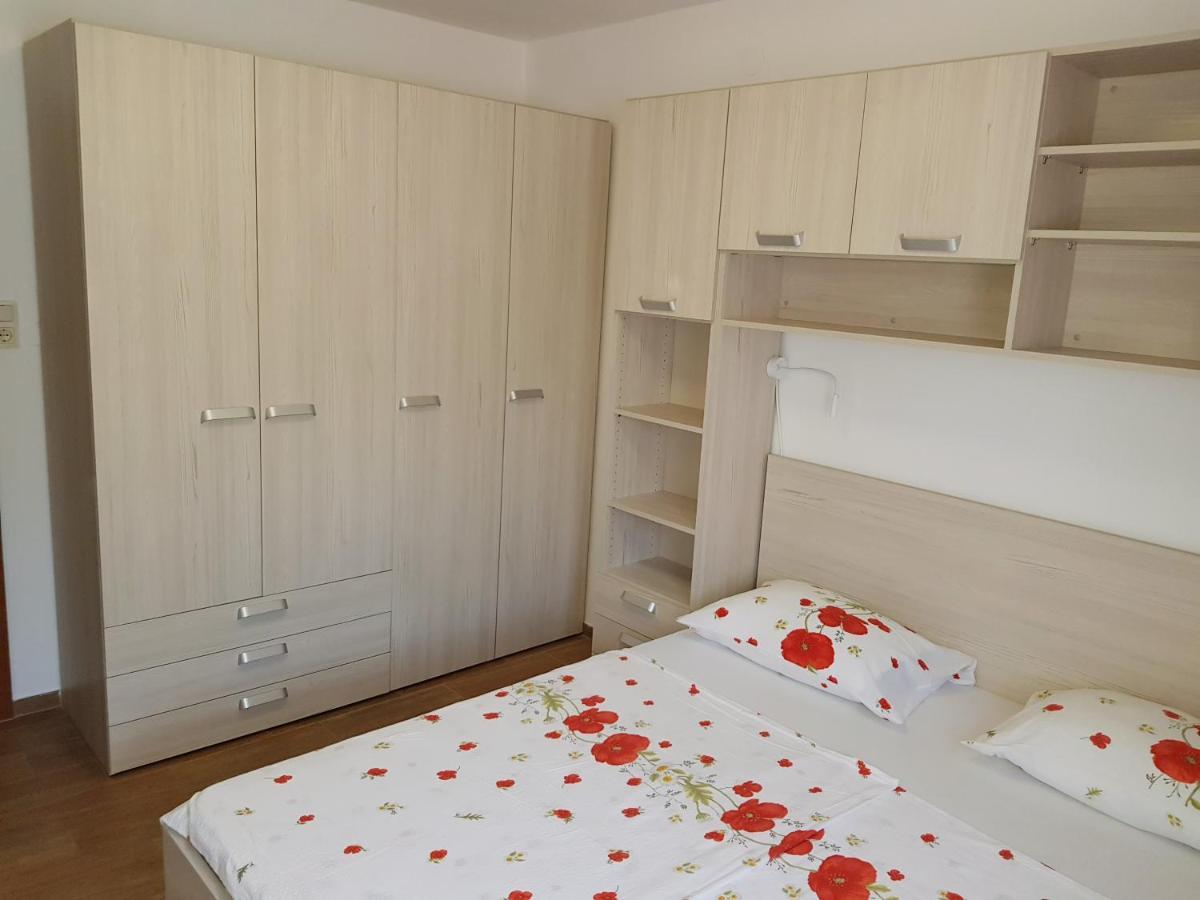 Apartments Vila Tisa Mali Lošinj Eksteriør bilde