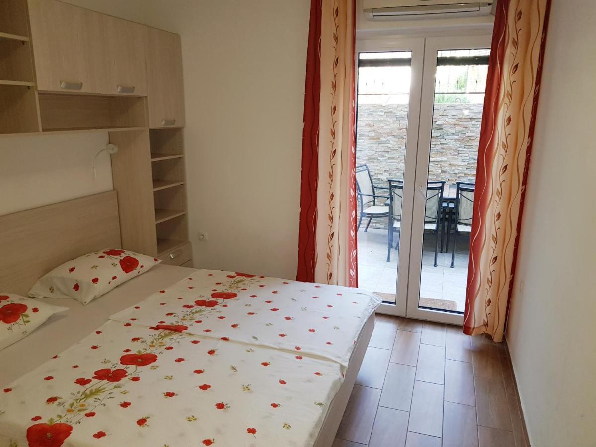 Apartments Vila Tisa Mali Lošinj Eksteriør bilde