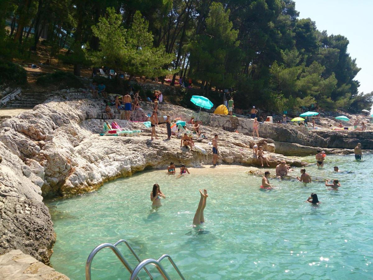 Apartments Vila Tisa Mali Lošinj Eksteriør bilde