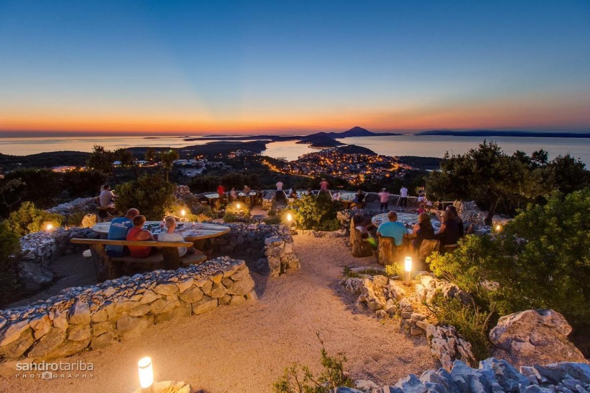 Apartments Vila Tisa Mali Lošinj Eksteriør bilde