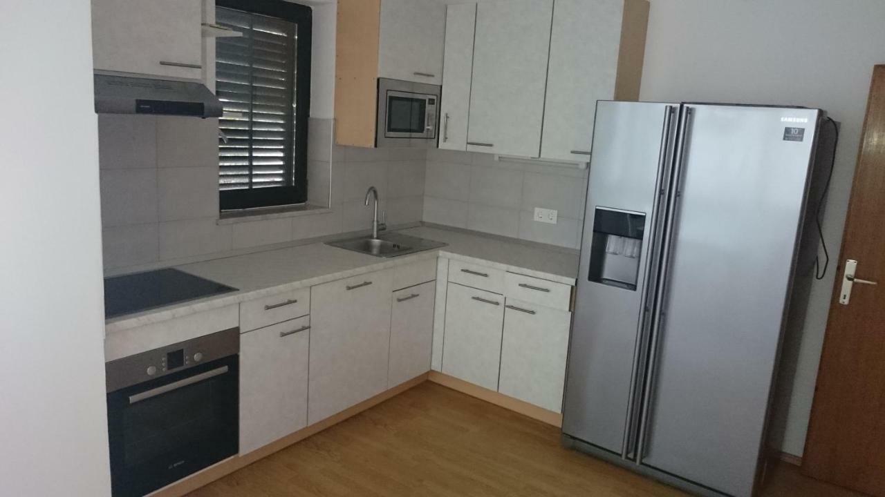 Apartments Vila Tisa Mali Lošinj Eksteriør bilde