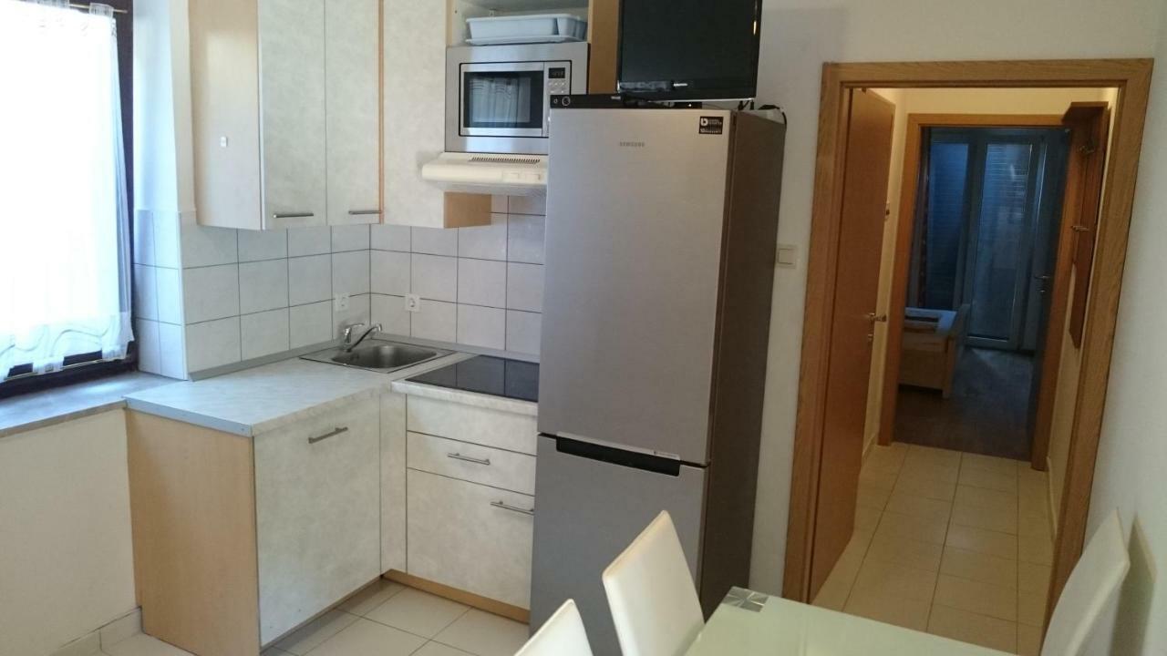 Apartments Vila Tisa Mali Lošinj Eksteriør bilde