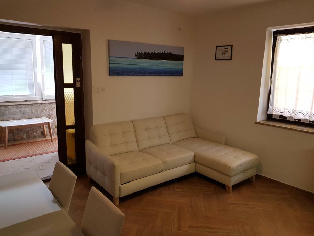 Apartments Vila Tisa Mali Lošinj Eksteriør bilde