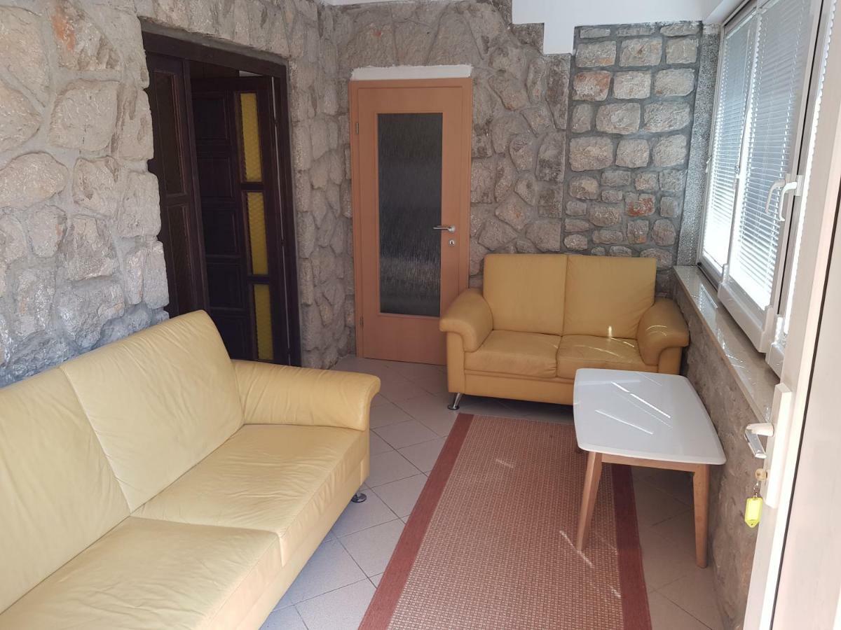 Apartments Vila Tisa Mali Lošinj Eksteriør bilde