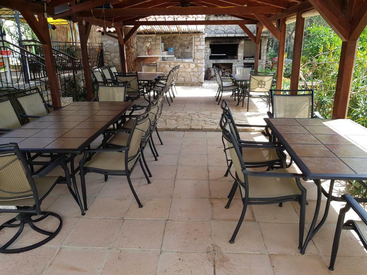 Apartments Vila Tisa Mali Lošinj Eksteriør bilde